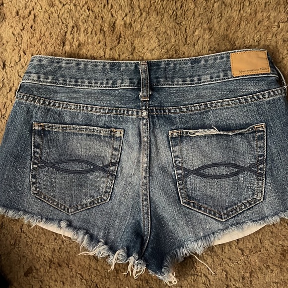 Abercrombie &Fitch shorts size 4 - Picture 4 of 4